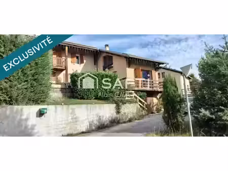 vente chalet 7 pièces 145 m² à montclar (04140)  340 000 €