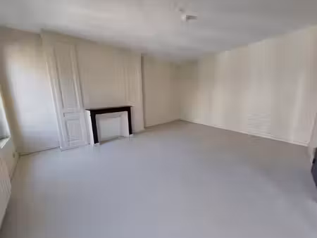 location appartement 1 pièce 29m² elbeuf 76500