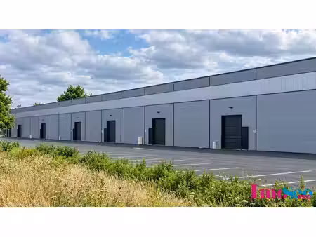 location local commercial