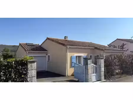 villa avec piscine et terrasse villeneuve-de-berg (07)