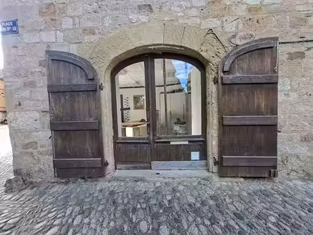 vente locaux professionnels 2 pièces 15 m² à beaulieu-sur-dordogne (19120)  31 000 €