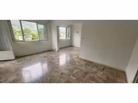 location appartement 3 pièces  65.00m²  tournon
