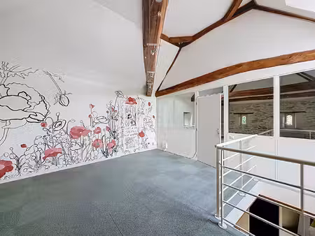 location bureaux 4 pièces  128.00m²  brain