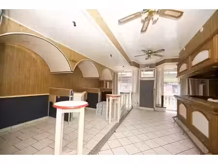 vente locaux professionnels à mauriac (15200)  47 000 €