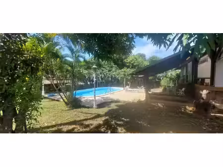 location maison 6 pièces  220.00m²  cayenne