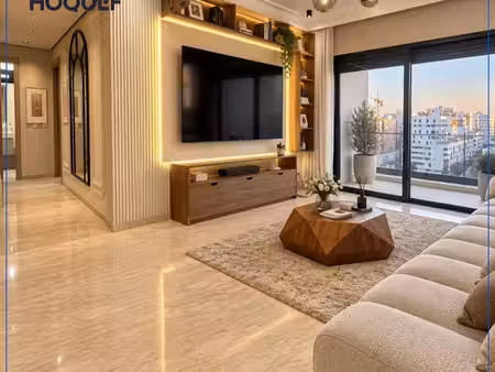 superbe appartement au 10eme etage au cfc