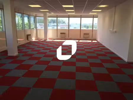 location bureaux creteil 94000 87m²