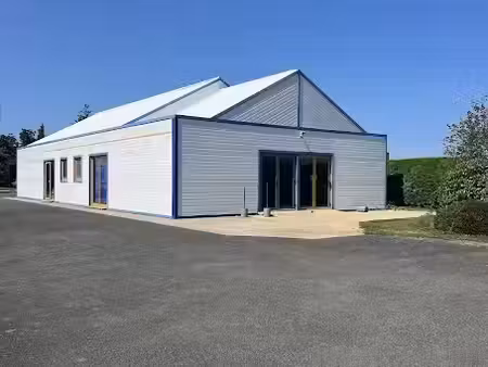 vente locaux professionnels 7 pièces 250 m² à ploumilliau (22300)  157 000 €