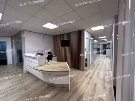 location bureaux carquefou 44470 202m²
