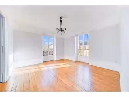 vente locaux professionnels 5 pièces 138 m² à dijon (21000)  350 000 €