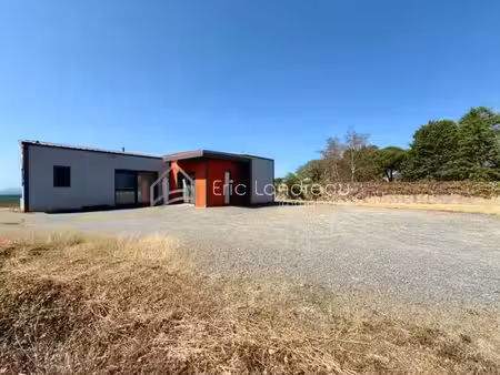 vente locaux professionnels 3 pièces 111 m² à talmont-saint-hilaire (85440)  315 000 €