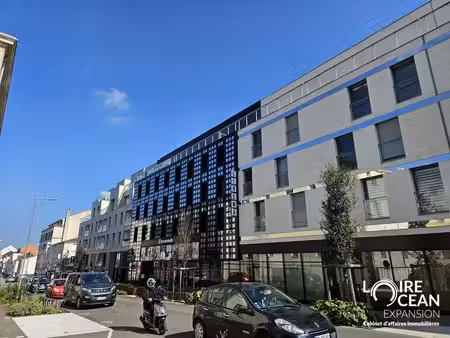 achat local commercial 513m² la roche sur yon 85000