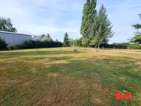 terrain 688m² libre de constructeur - hors lotissement