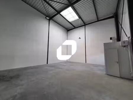 location local d’activités 112m² à 333m²