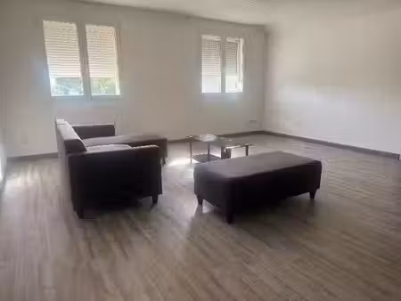 location appartement 4 pièces 90 m² à le taillan-médoc (33320)