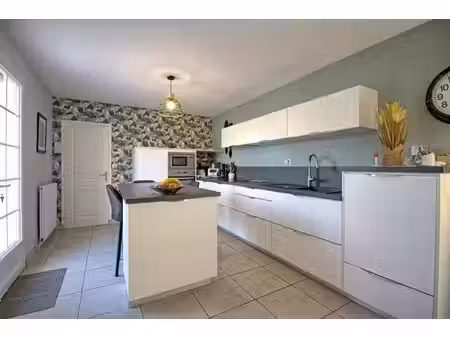 maison de 130 m² habitables sur une parcelle de 2600 m² à grez-neuville secteur la membrol