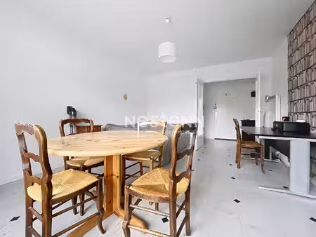 a vendre - pour investisseur  appartement t1 de 34 m² loué avec place de stationnement 'an
