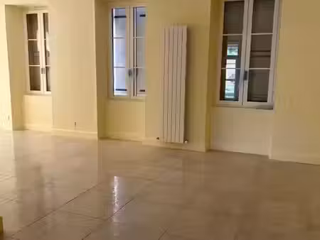location maison 7 pièces 230 m² à villeneuve-sur-lot (47300)