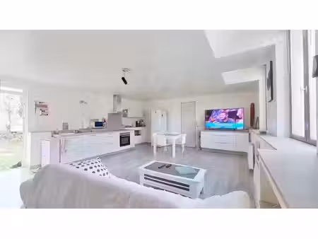 vente maison 7 pièces 143 m² bazincourt-sur-saulx (55170)