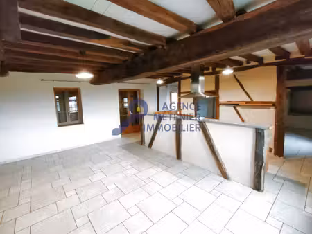 sur la commune de gouise  maison de campagne en colombage -