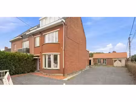 appartement à vendre à roeselare pour € 135.000 avec 3 chambres à coucher