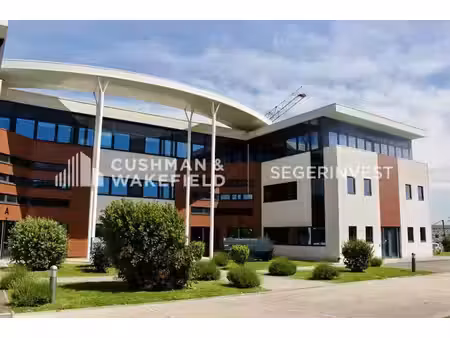 location bureaux 172m²