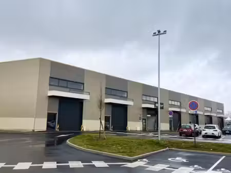 location local d’activités 180m² à 2682m²