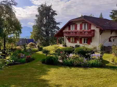 maison de caractère rénovée avec vue panoramique sur le lac du bourget