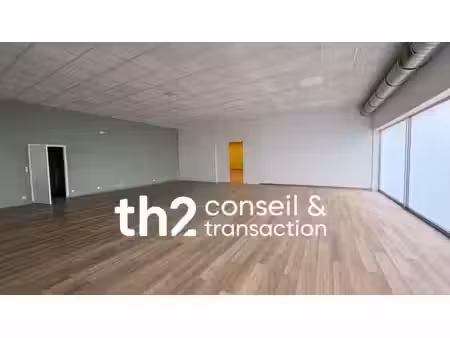 location commerce saint lo 50000 420m² à 650m²