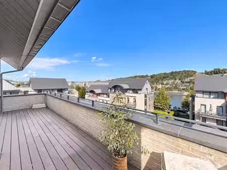 penthouse 2 chambres avec 2 terrasses + parking en sous-sol