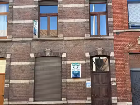 belle maison de rangée en plein cœur de nimy