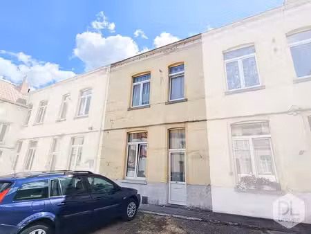 maison deux chambres idéalement située  proche du centre-vil