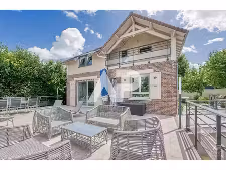 maison rueil malmaison 7 pièce(s) 208.93m2
