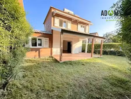 vente maison 4 pièces 80.12 m² à la possession (97419)  299 600 €