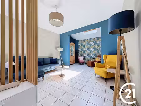 charmante maison en pierres 2 façades avec jardin à ciney