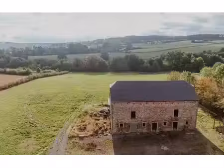 grange de caractère sur un terrain 2 hectares à vonêche