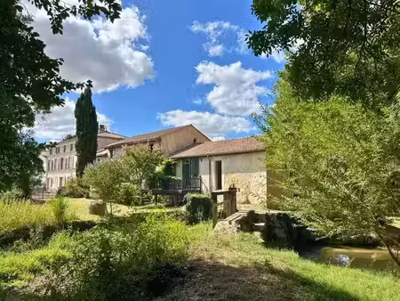vente maison 6 pièces 208 m² à jonzac (17500)  310 000 €