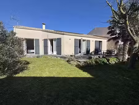 vente maison 5 pièces 121 m² à port-des-barques (17730)  314 900 €