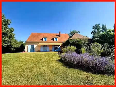 vente maison 7 pièces à molles (03300)  375 000 €