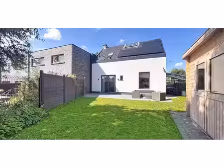 sous option - maison à vendre à sint-niklaas avec 3 chambres à coucher