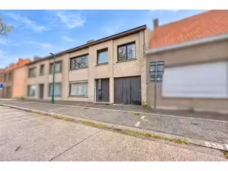 in het centrum van kaprijke: woning met 4 slaapkamers  tu...