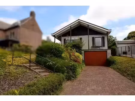 charmante bungalow avec jardin et garage