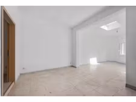 maison spacieuse rénovée au centre de termonde