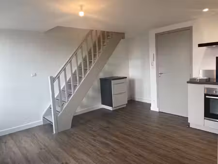 appartement t2 duplex saintes 44m²