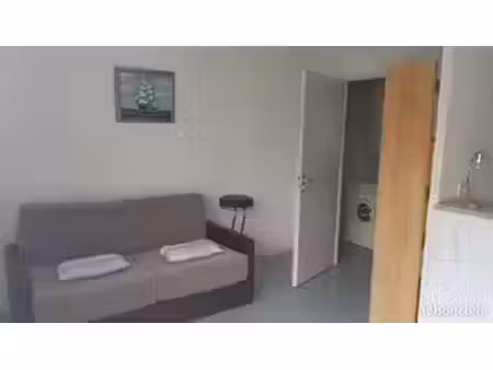 location meublée appartement 1 pièce 28 m² à blagnac (31700)  740 €