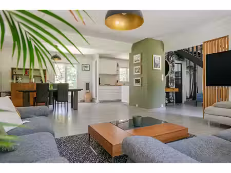 maison 150 m2 + dépendance