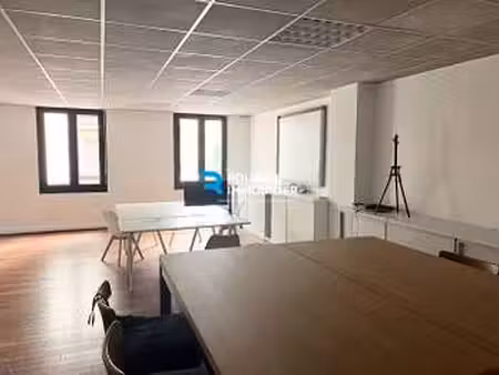 vente bureaux et commerces au mans (72000) : à vendre / 75m² le mans