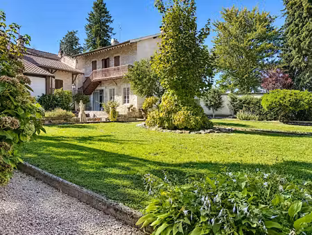 vente propriété 6 pièces 181 m² à bourg-en-bresse (01000)  430 000 €
