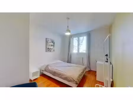 location appartement 4 pièces 53 m² à lyon 8 (69008)