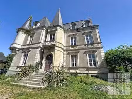 vente demeure d'exception à laubrières (53540) : à vendre / 426m² laubrières